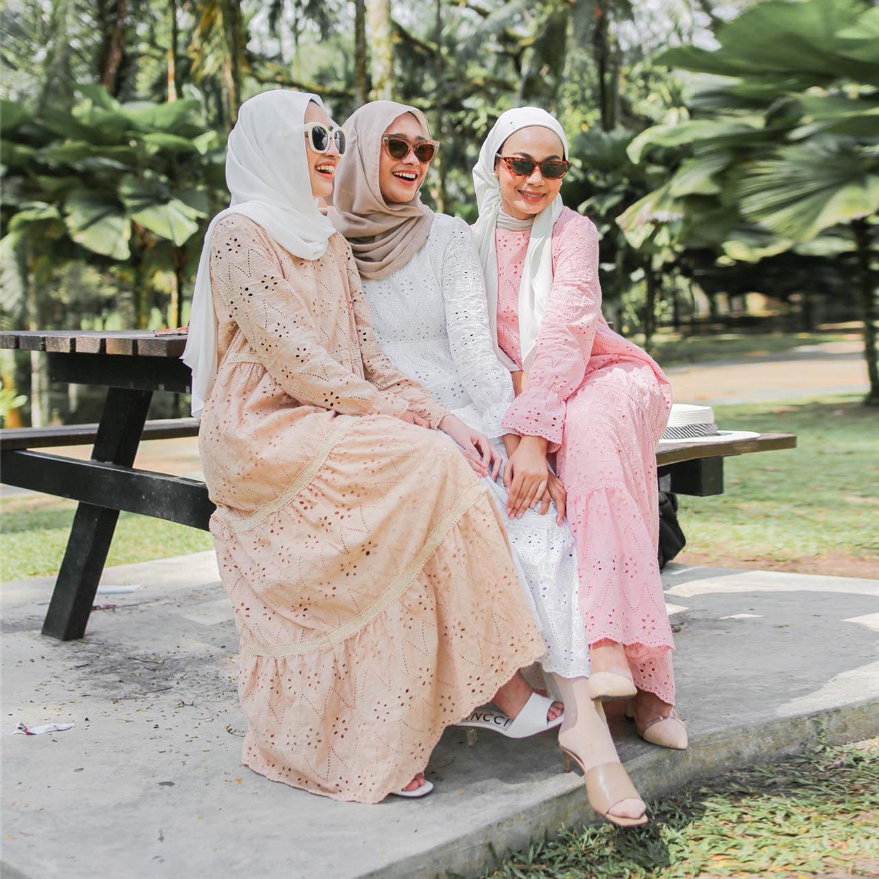 فستان دانتيل إندونيسي مجوف للن - مراجعة Ethnic Wear In Fashion وسعره